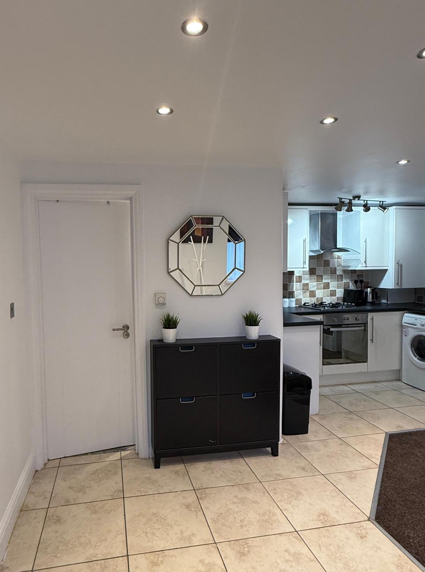 Cosy Guest Suite, West London Hounslow Extérieur photo