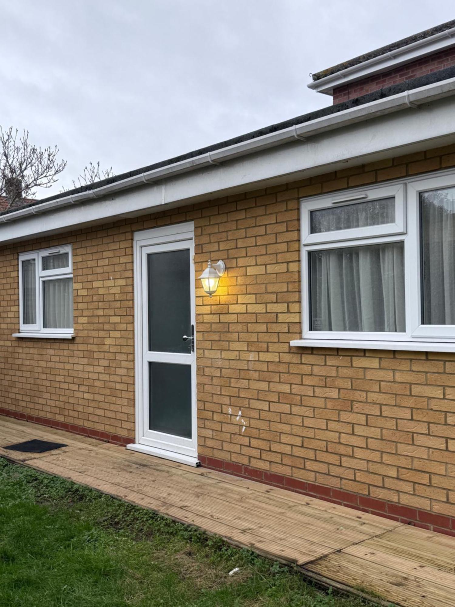 Cosy Guest Suite, West London Hounslow Extérieur photo