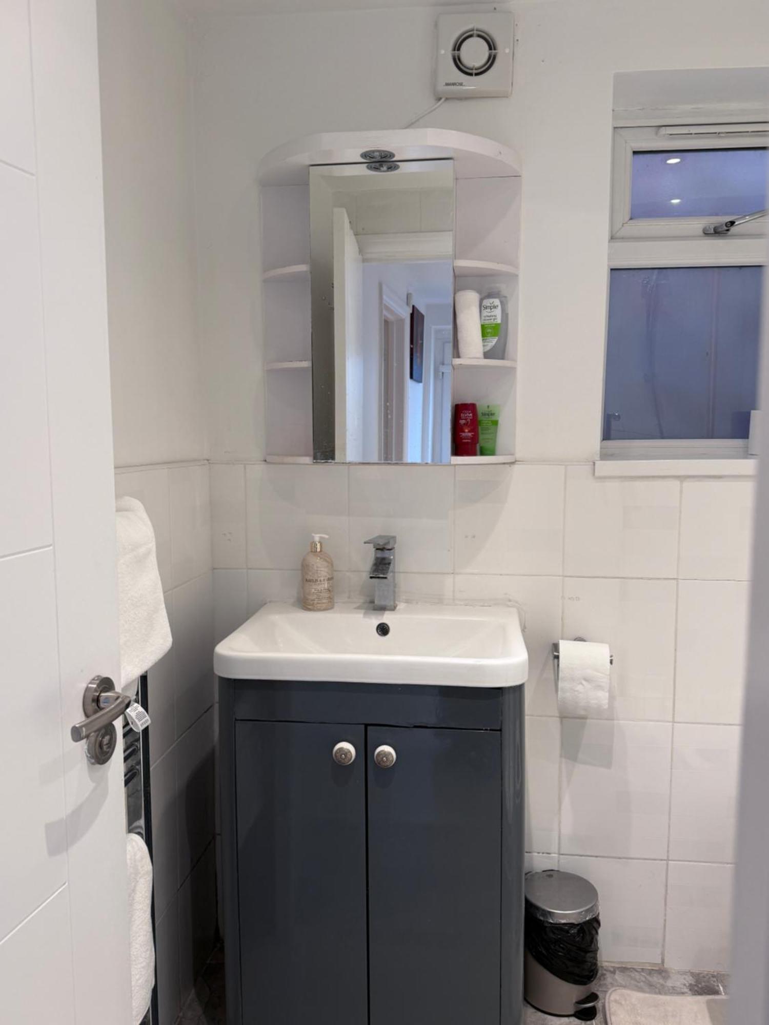 Cosy Guest Suite, West London Hounslow Extérieur photo